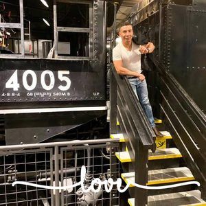 Meet your Posher, Louis